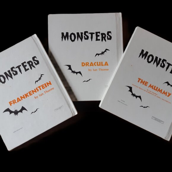 *RARE* Vintage Crestwood House "Monsters" series HC books by Ian Thorne - Horror - Picture 5 of 13